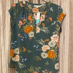 Fun2Fun - Walden Split Neck Blouse Medium